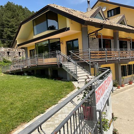 Hotel Fd Lorichella à Lorica Extérieur photo