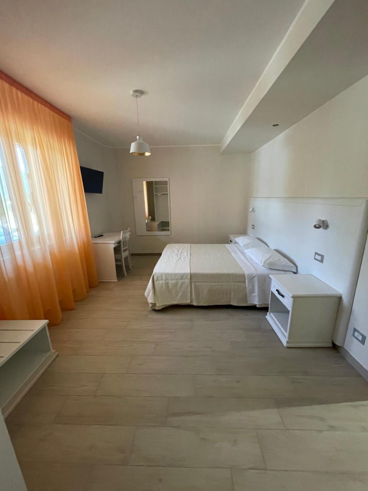 Hotel Fd Lorichella à Lorica Extérieur photo