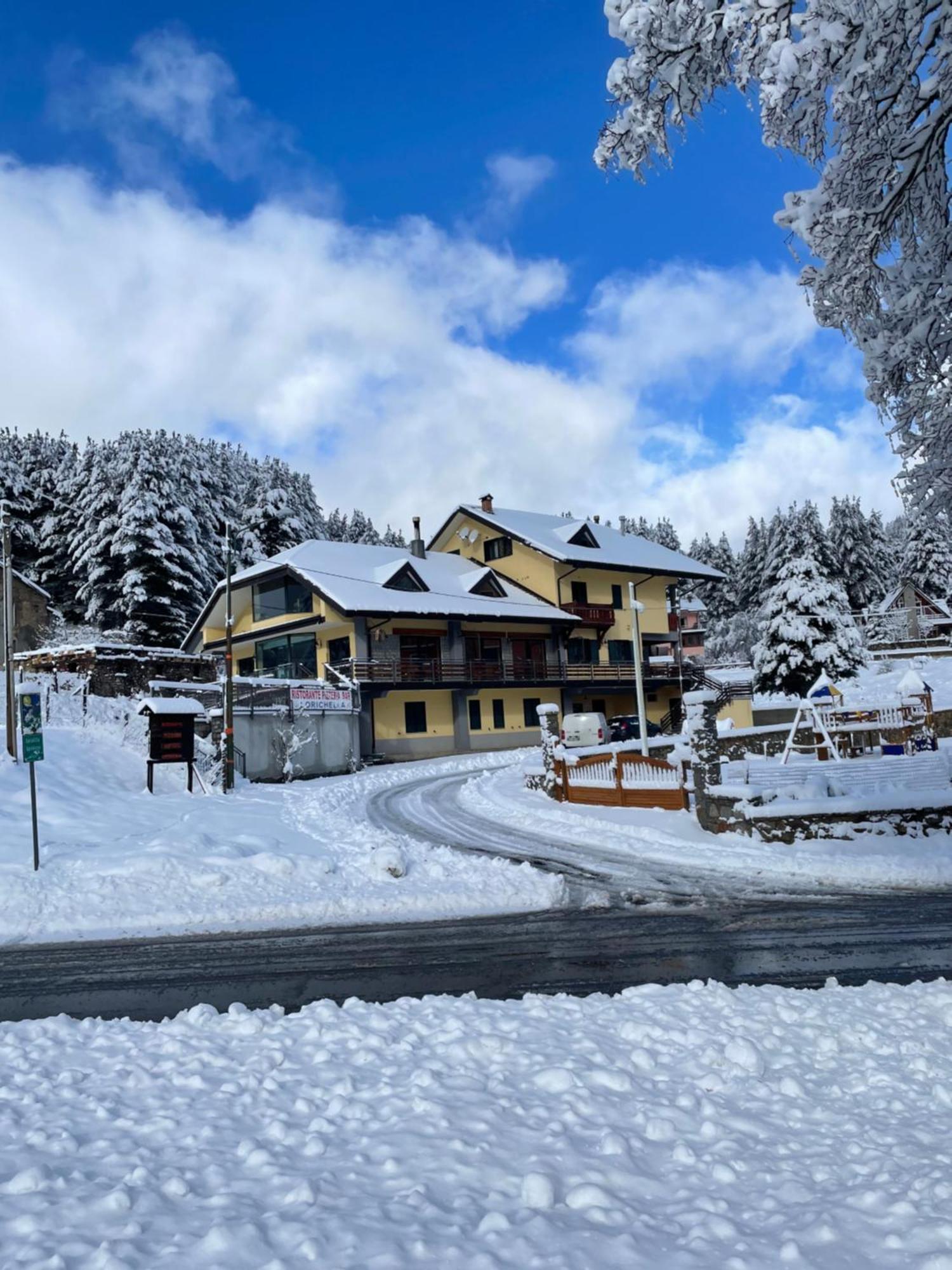 Hotel Fd Lorichella à Lorica Extérieur photo