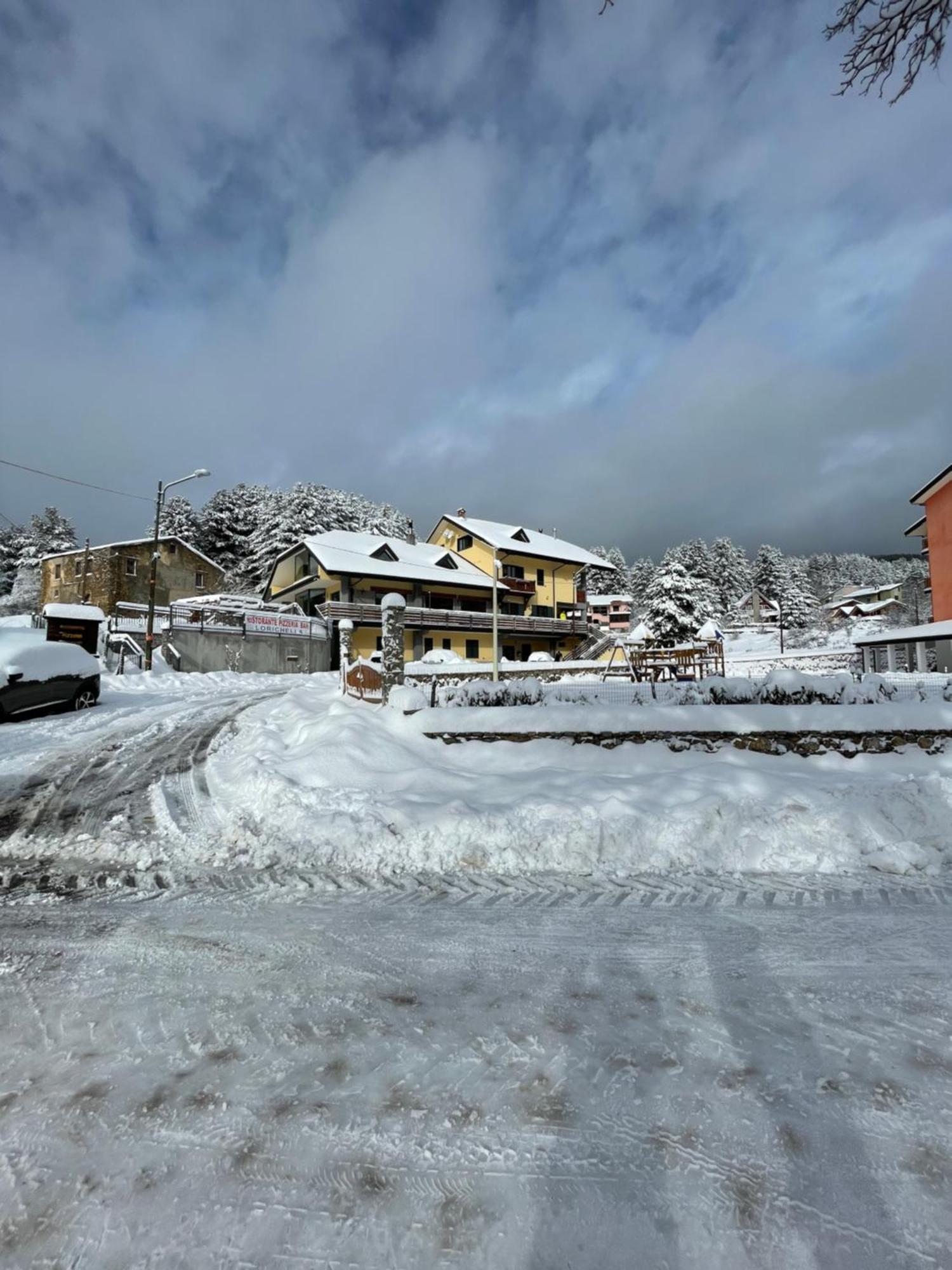 Hotel Fd Lorichella à Lorica Extérieur photo