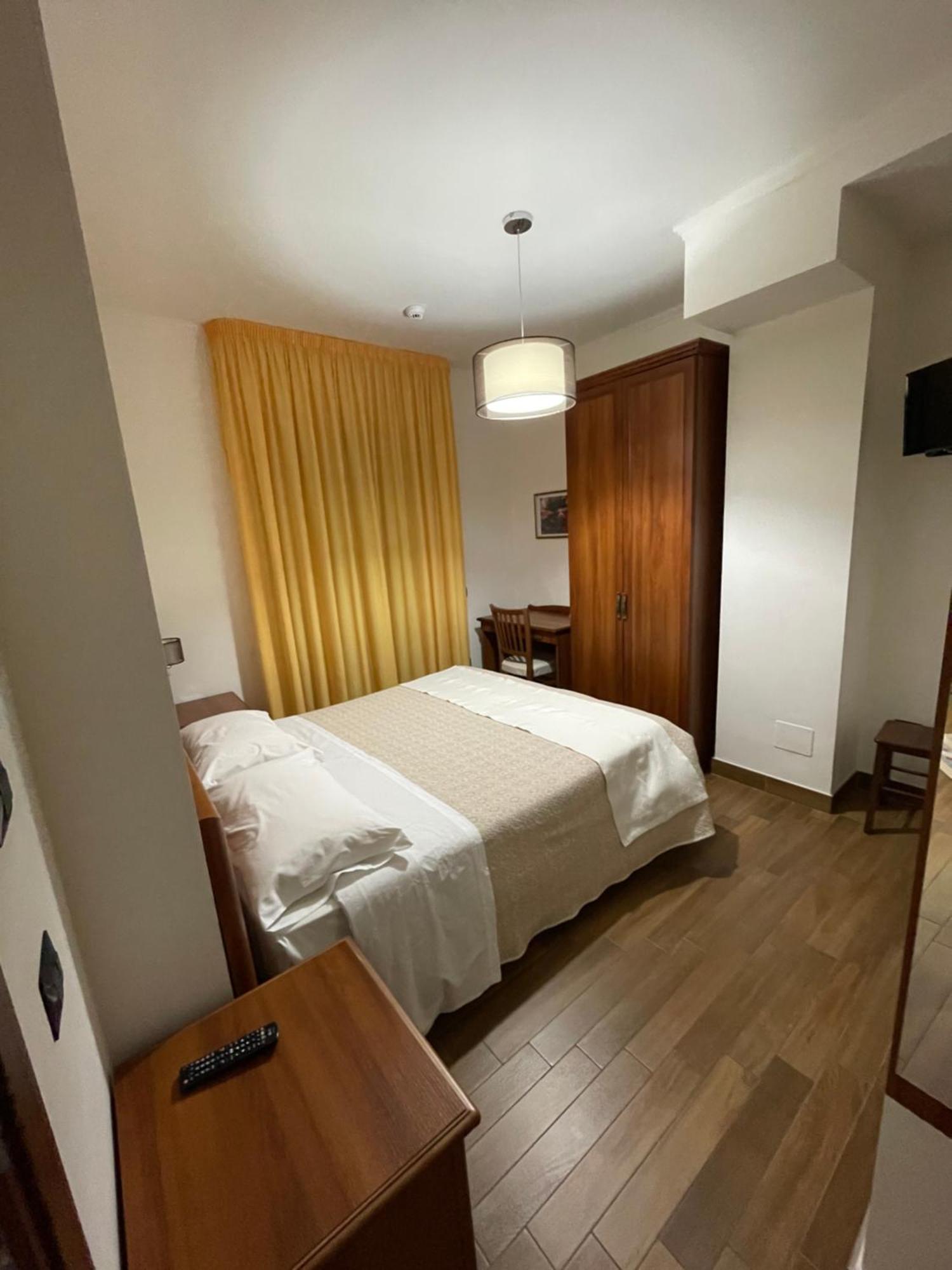 Hotel Fd Lorichella à Lorica Extérieur photo