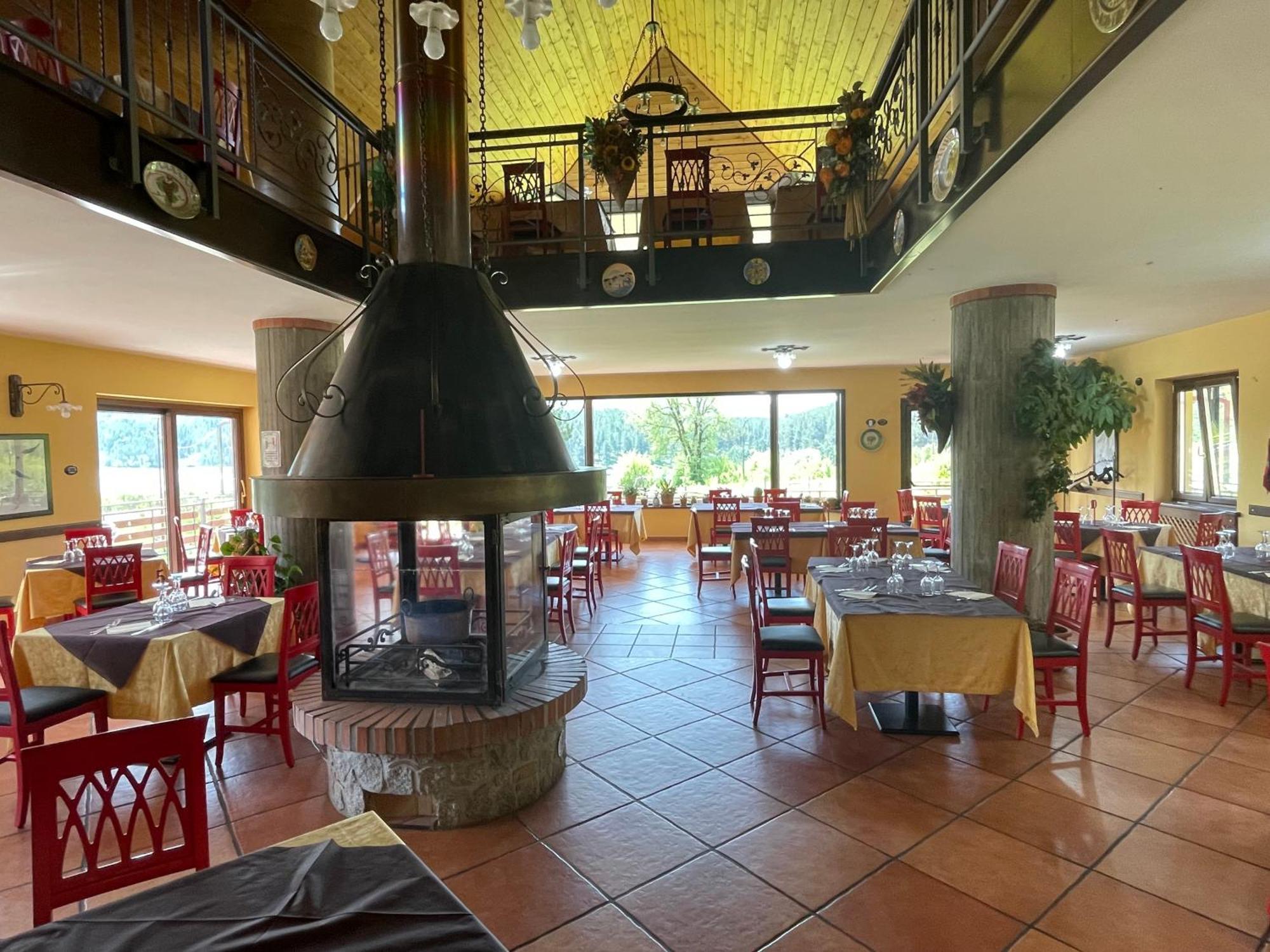 Hotel Fd Lorichella à Lorica Extérieur photo